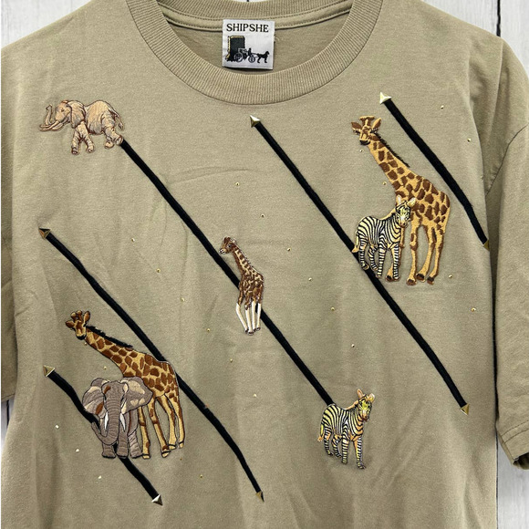 Shipshe Amish Made Safari Animal Patch and Embroidered Short Sleeve Top EUC - Picture 3 of 3